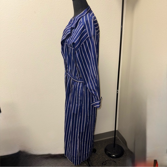 Eddie Bauer Blue and White Wrap Dress with Notched Collar - Picture 2 of 6